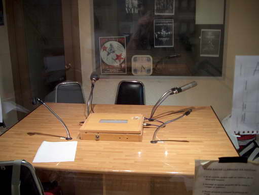 20090725111324-radio-3.jpg